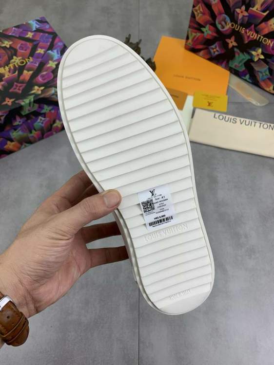 Picture of Louis Vuitton Shoes _SKULVsz38-44mnf100315455